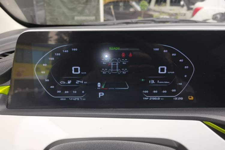 Used CHANGAN Benni E-Star 2022 Qingxin Edition Colorful Model Lithium Iron Phosphate Instrument Cluster