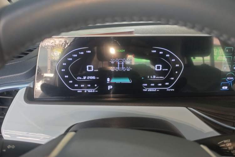 Used CHANGAN Benni E-Star 2022 Qingxin Edition Colorful Model Lithium Iron Phosphate Instrument Cluster