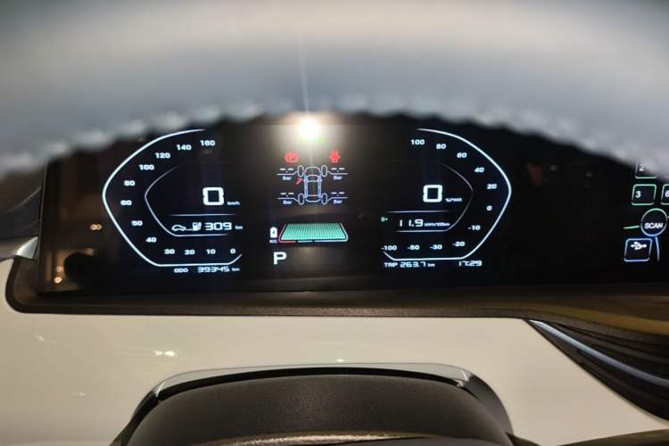 Used CHANGAN Benni E-Star 2022 National Edition Colorful Limited Edition (Fast-Charging Version) Lithium Iron Phosphate Instrument Cluster