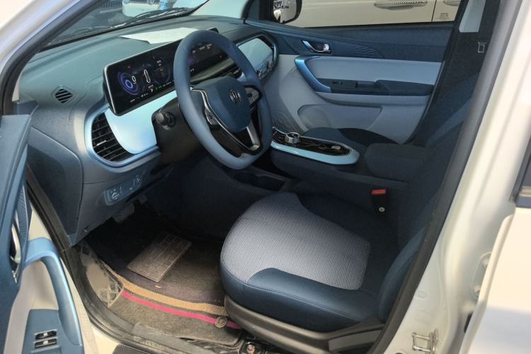 Used CHANGAN Benni E-Star 2022 Charming Edition Colorful Model Lithium Iron Phosphate Interior 1