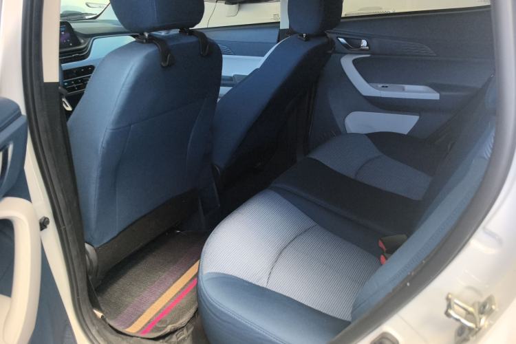 Used CHANGAN Benni E-Star 2022 Charming Edition Colorful Model Lithium Iron Phosphate Interior 2