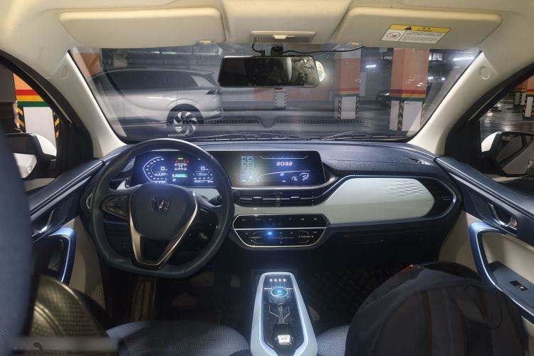 Used CHANGAN Benni E-Star 2022 Qingxin Edition Colorful Model Lithium Iron Phosphate Interior 2
