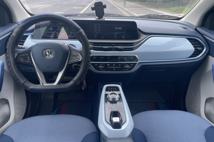 Used CHANGAN Benni E-Star 2022 Qingxin Edition Colorful Model Lithium Iron Phosphate Interior 2
