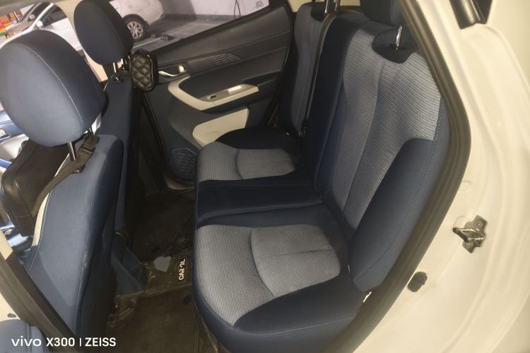 Used CHANGAN Benni E-Star 2022 Qingxin Edition Colorful Model Lithium Iron Phosphate Interior 4