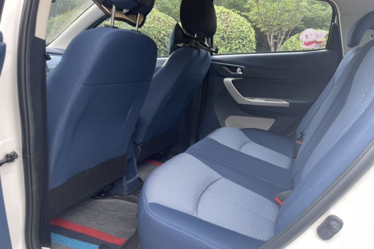 Used CHANGAN Benni E-Star 2022 Qingxin Edition Colorful Model Lithium Iron Phosphate Interior 4