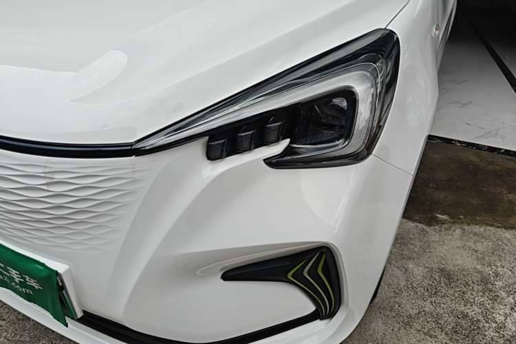Used CHANGAN Benni E-Star 2022 Qingxin Edition Colorful Model Lithium-NMC Left Front Headlight