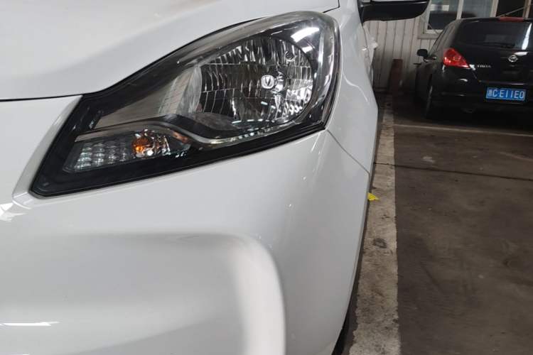 Used CHANGAN Benni E-Star 2022 National Edition Colorful Limited Edition (Fast-Charging Version) Lithium Iron Phosphate Left Front Headlight
