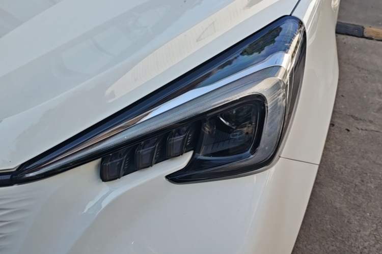 Used CHANGAN Benni E-Star 2022 Qingxin Edition Colorful Model Lithium Iron Phosphate Left Front Headlight