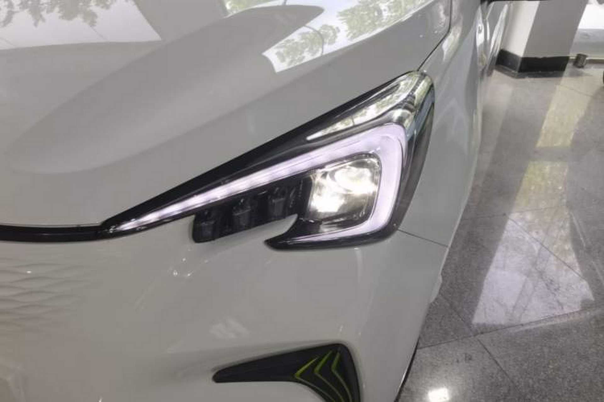 Used CHANGAN Benni E-Star 2022 Qingxin Edition Colorful Model Lithium-NMC Left Front Headlight