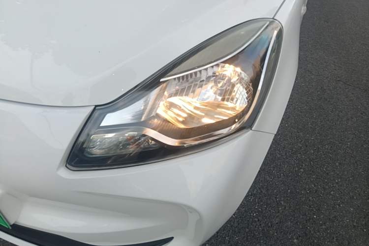 Used CHANGAN Benni E-Star 2022 Qingxin Edition Colorful Model Lithium Iron Phosphate Left Front Headlight