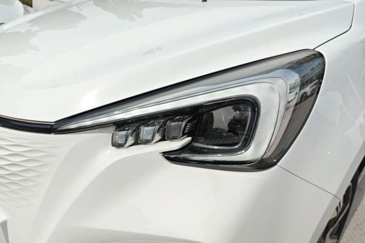 Used CHANGAN Benni E-Star 2022 Charming Edition Colorful Model Lithium-Ion Battery Left Front Headlight