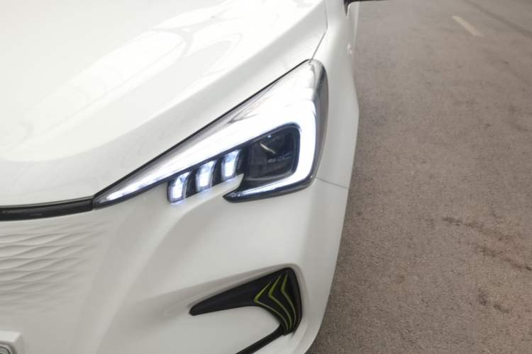 Used CHANGAN Benni E-Star 2022 Charming Edition Colorful Model Lithium Iron Phosphate Left Front Headlight