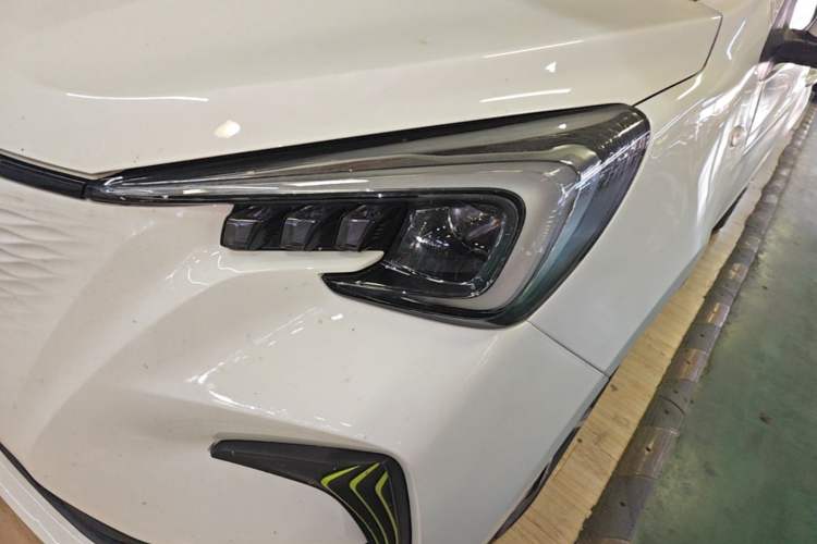 Used CHANGAN Benni E-Star 2022 Qingxin Edition Colorful Model Lithium Iron Phosphate Left Front Headlight