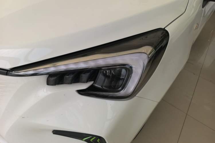 Used CHANGAN Benni E-Star 2022 Qingxin Edition Colorful Model Lithium Iron Phosphate Left Front Headlight