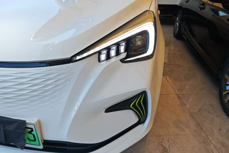 Used CHANGAN Benni E-Star 2022 Charming Edition Colorful Model Lithium Iron Phosphate Left Front Headlight