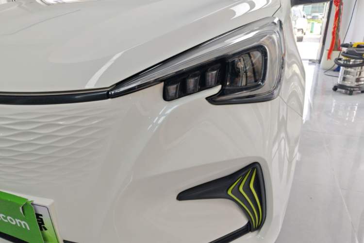 Used CHANGAN Benni E-Star 2022 Qingxin Edition Colorful Model Lithium Iron Phosphate Left Front Headlight
