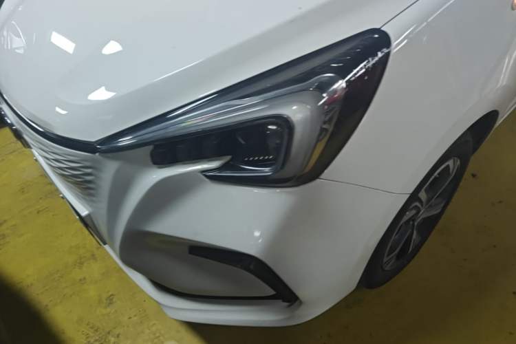 Used CHANGAN Benni E-Star 2022 Charming Edition Colorful Model Lithium-Ion Battery Left Front Headlight
