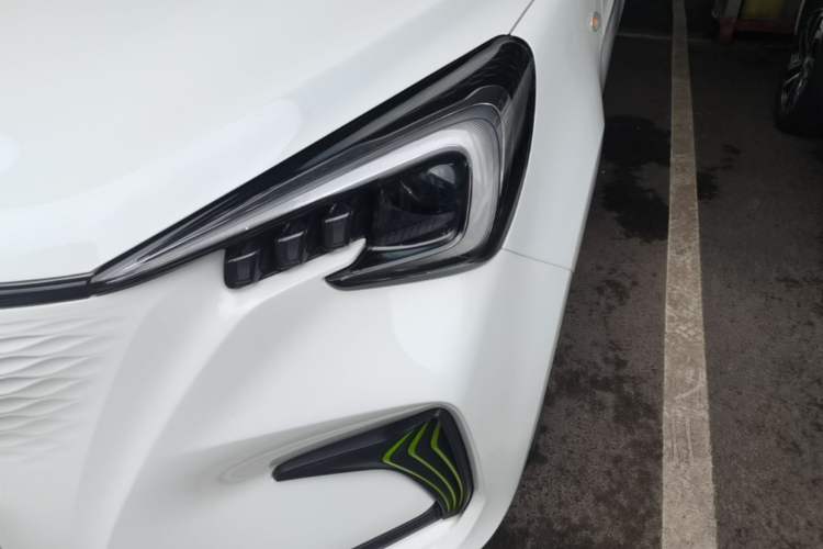 Used CHANGAN Benni E-Star 2022 Qingxin Edition Colorful Model Lithium-NMC Left Front Headlight