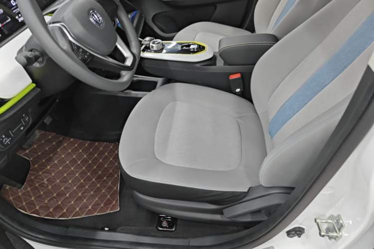 Used CHANGAN Benni E-Star 2022 Qingxin Edition Colorful Model Lithium-NMC Left Front Seat