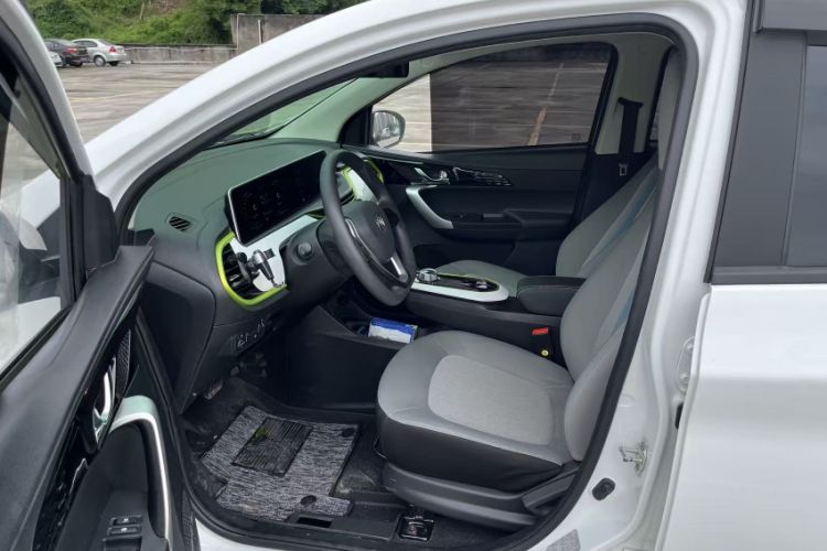 Used CHANGAN Benni E-Star 2022 Qingxin Edition Colorful Model Lithium Iron Phosphate Left Front Seat
