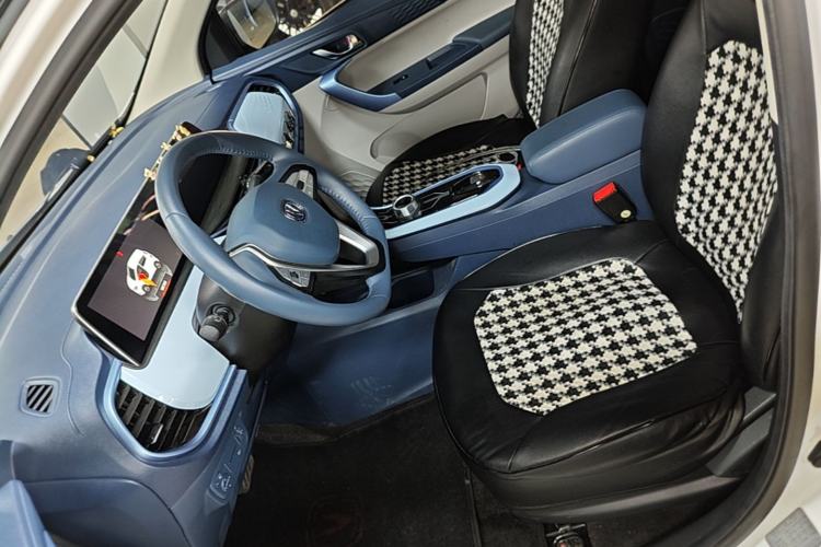 Used CHANGAN Benni E-Star 2022 Charming Edition Colorful Model Lithium Iron Phosphate Left Front Seat