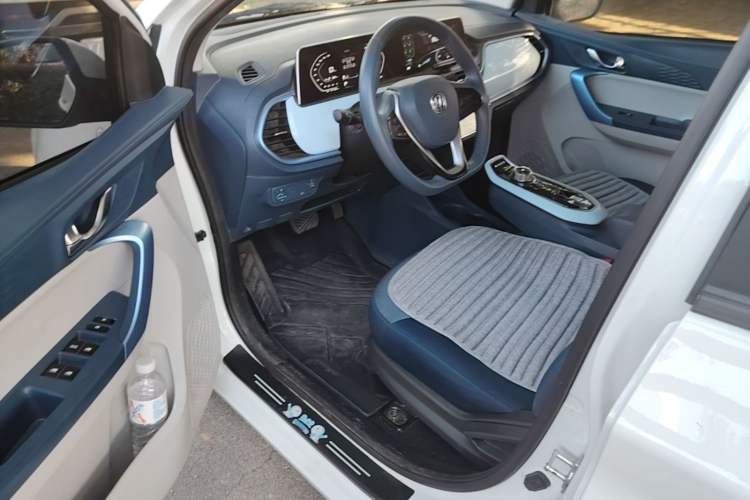 Used CHANGAN Benni E-Star 2022 Qingxin Edition Colorful Model Lithium Iron Phosphate Left Front Seat