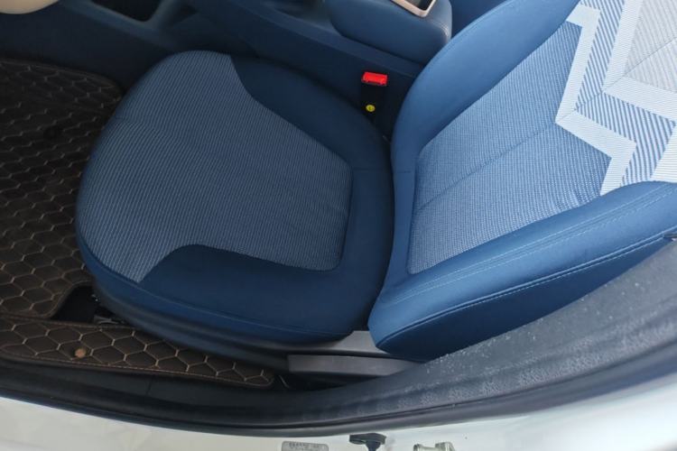 Used CHANGAN Benni E-Star 2022 Qingxin Edition Colorful Model Lithium Iron Phosphate Left Front Seat