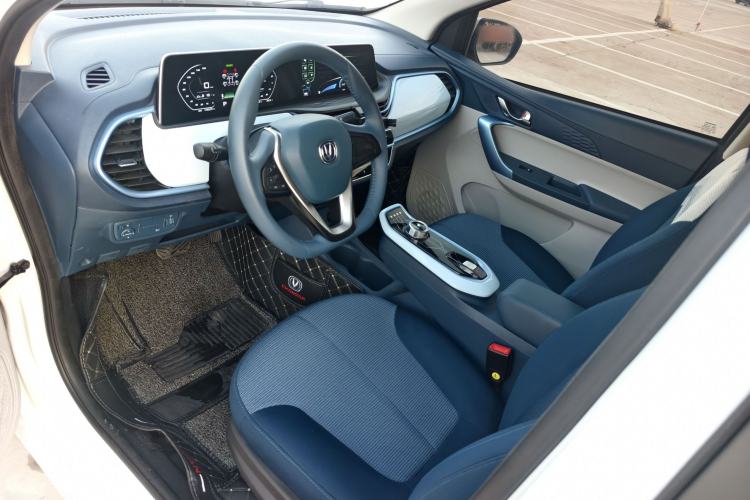 Used CHANGAN Benni E-Star 2022 Qingxin Edition Colorful Model Lithium Iron Phosphate Left Front Seat