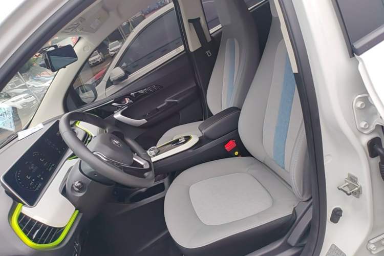 Used CHANGAN Benni E-Star 2022 Qingxin Edition Colorful Model Lithium Iron Phosphate Left Front Seat