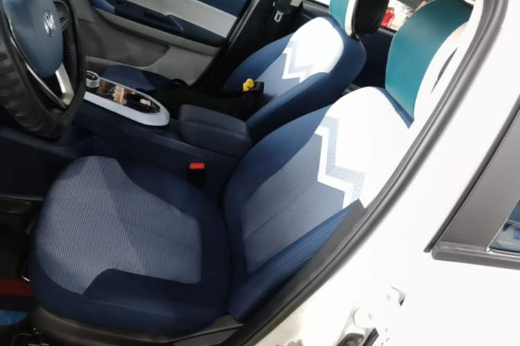 Used CHANGAN Benni E-Star 2022 Qingxin Edition Colorful Model Lithium Iron Phosphate Left Front Seat
