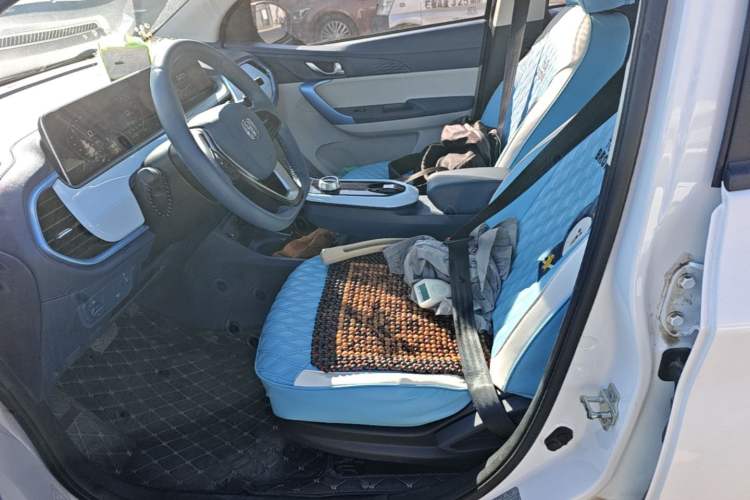 Used CHANGAN Benni E-Star 2022 Qingxin Edition Colorful Model Lithium Iron Phosphate Left Front Seat