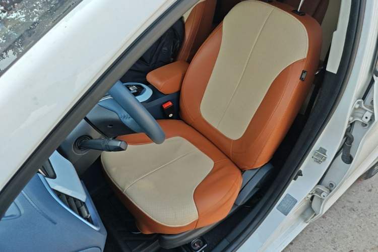 Used CHANGAN Benni E-Star 2022 Qingxin Edition Colorful Model Lithium Iron Phosphate Left Front Seat