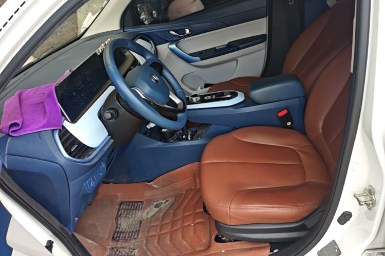 Used CHANGAN Benni E-Star 2022 Qingxin Edition Colorful Model Lithium Iron Phosphate Left Front Seat