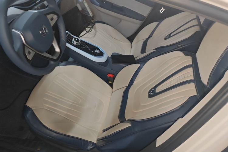 Used CHANGAN Benni E-Star 2022 Charming Edition Colorful Model Lithium Iron Phosphate Left Front Seat