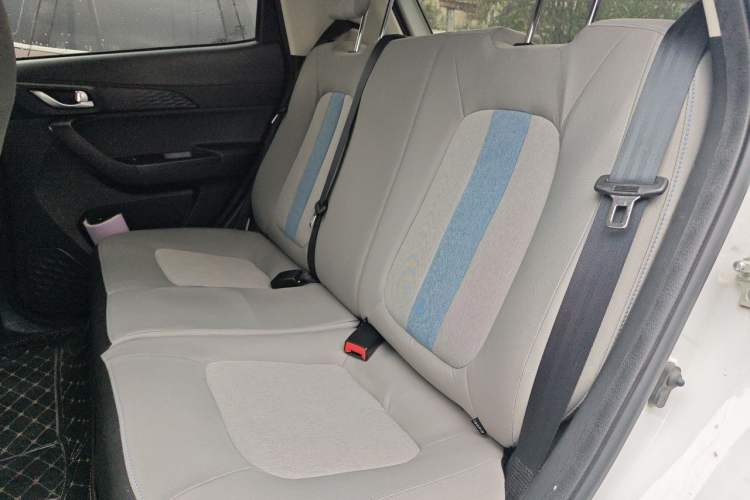 Used CHANGAN Benni E-Star 2022 Charming Edition Colorful Model Lithium Iron Phosphate Left Rear Seat