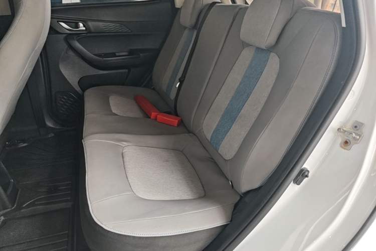 Used CHANGAN Benni E-Star 2022 Qingxin Edition Colorful Model Lithium Iron Phosphate Left Rear Seat