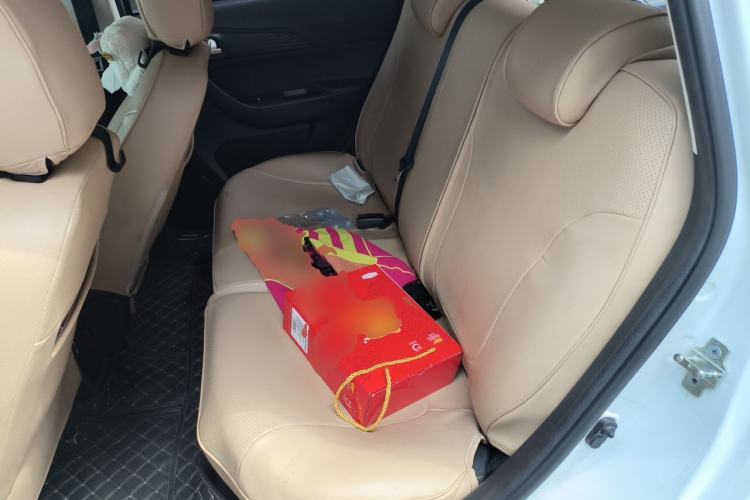 Used CHANGAN Benni E-Star 2022 Charming Edition Colorful Model Lithium Iron Phosphate Left Rear Seat