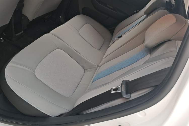 Used CHANGAN Benni E-Star 2022 Qingxin Edition Colorful Model Lithium-NMC Left Rear Seat