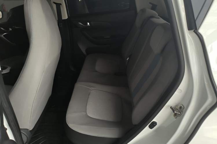 Used CHANGAN Benni E-Star 2022 Qingxin Edition Colorful Model Lithium Iron Phosphate Left Rear Seat
