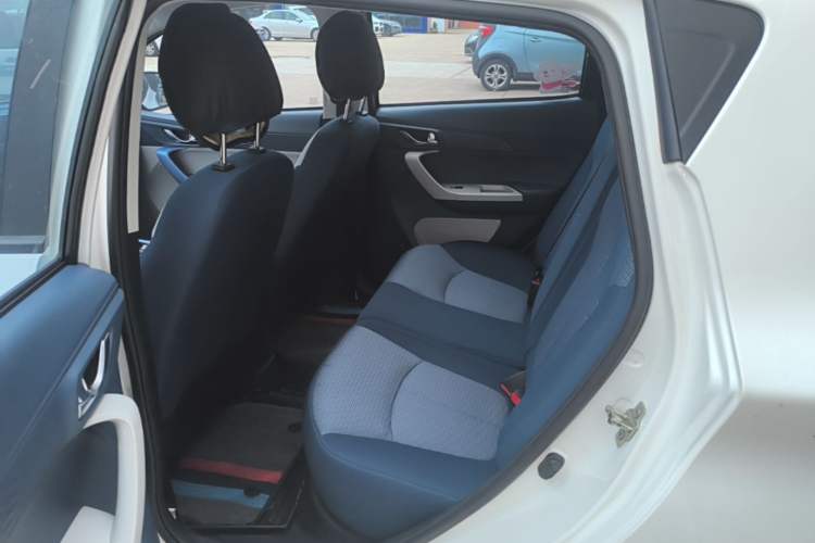 Used CHANGAN Benni E-Star 2022 Qingxin Edition Colorful Model Lithium Iron Phosphate Left Rear Seat