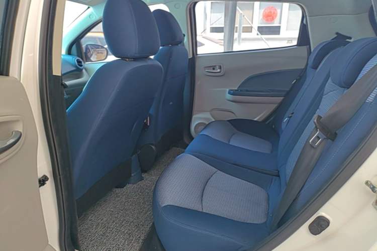 Used CHANGAN Benni E-Star 2022 National Edition Colorful Limited Edition (Fast-Charging Version) Lithium Iron Phosphate Left Rear Seat
