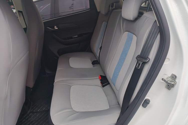 Used CHANGAN Benni E-Star 2022 Qingxin Edition Colorful Model Lithium Iron Phosphate Left Rear Seat