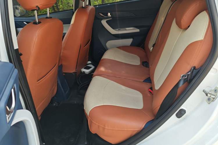 Used CHANGAN Benni E-Star 2022 Qingxin Edition Colorful Model Lithium Iron Phosphate Left Rear Seat