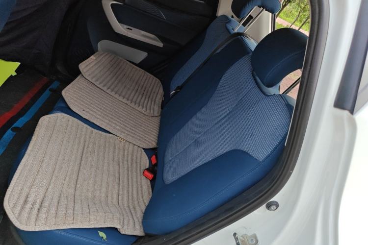 Used CHANGAN Benni E-Star 2022 Charming Edition Colorful Model Lithium Iron Phosphate Left Rear Seat