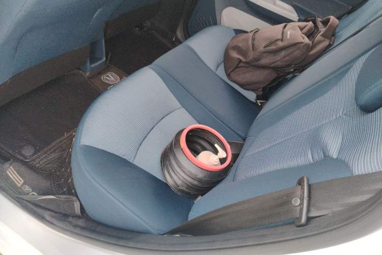 Used CHANGAN Benni E-Star 2022 Qingxin Edition Colorful Model Lithium Iron Phosphate Left Rear Seat