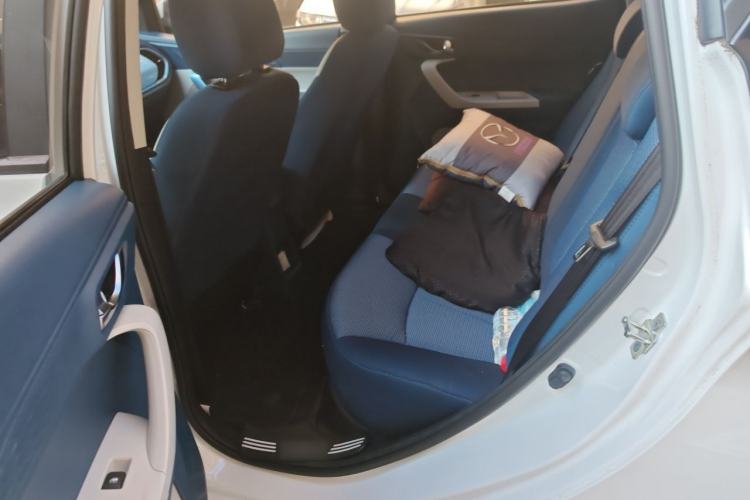 Used CHANGAN Benni E-Star 2022 Charming Edition Colorful Model Lithium Iron Phosphate Left Rear Seat