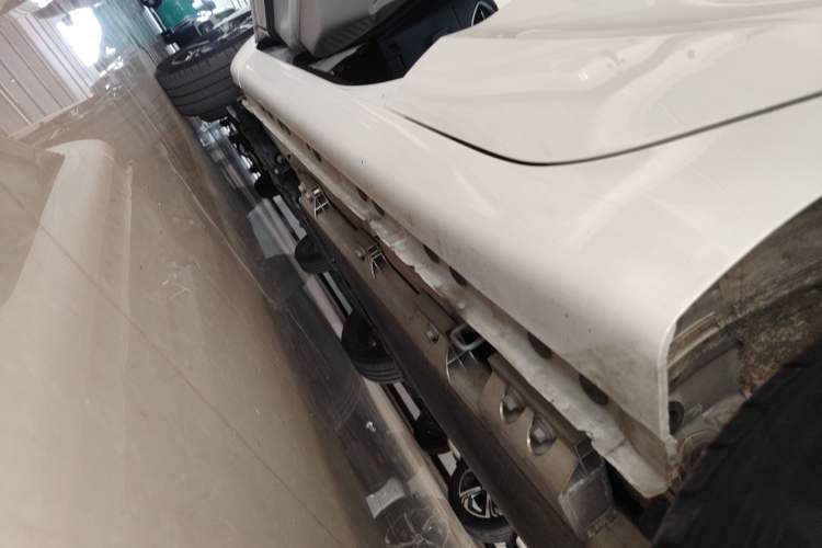 Used CHANGAN Benni E-Star 2022 Qingxin Edition Colorful Model Lithium Iron Phosphate Left Side Sill