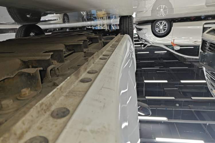 Used CHANGAN Benni E-Star 2022 Qingxin Edition Colorful Model Lithium-NMC Left Side Sill