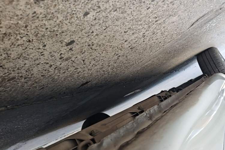 Used CHANGAN Benni E-Star 2022 Qingxin Edition Colorful Model Lithium Iron Phosphate Left Side Sill