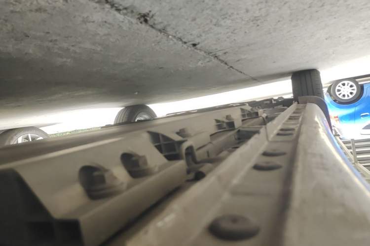 Used CHANGAN Benni E-Star 2022 Qingxin Edition Colorful Model Lithium Iron Phosphate Left Side Sill